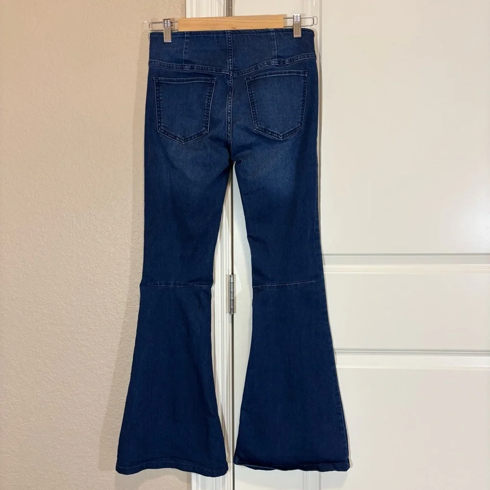 Free People Flare Jeans Pull On Bell Bottoms Womens Size 26 - Picture 6 of 11